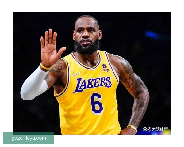 詹姆斯带领湖人逆袭太阳 科比致敬活动点燃全场激情